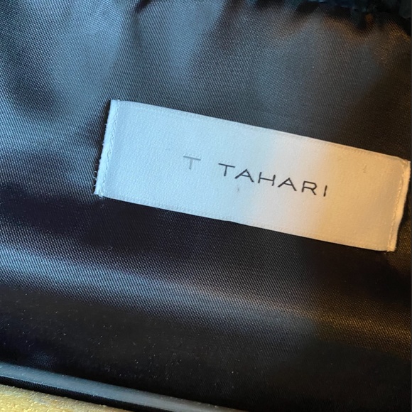 T Tahari - Winter Puffer Coat - size S - Picture 2 of 2